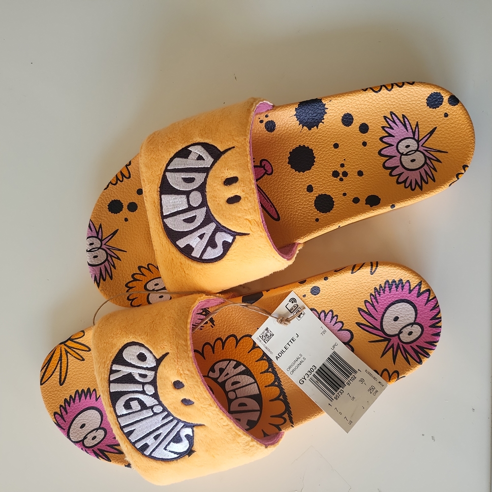 ADIDAS X KEVIN LYONS ADILETTE SLIDES Youth 7